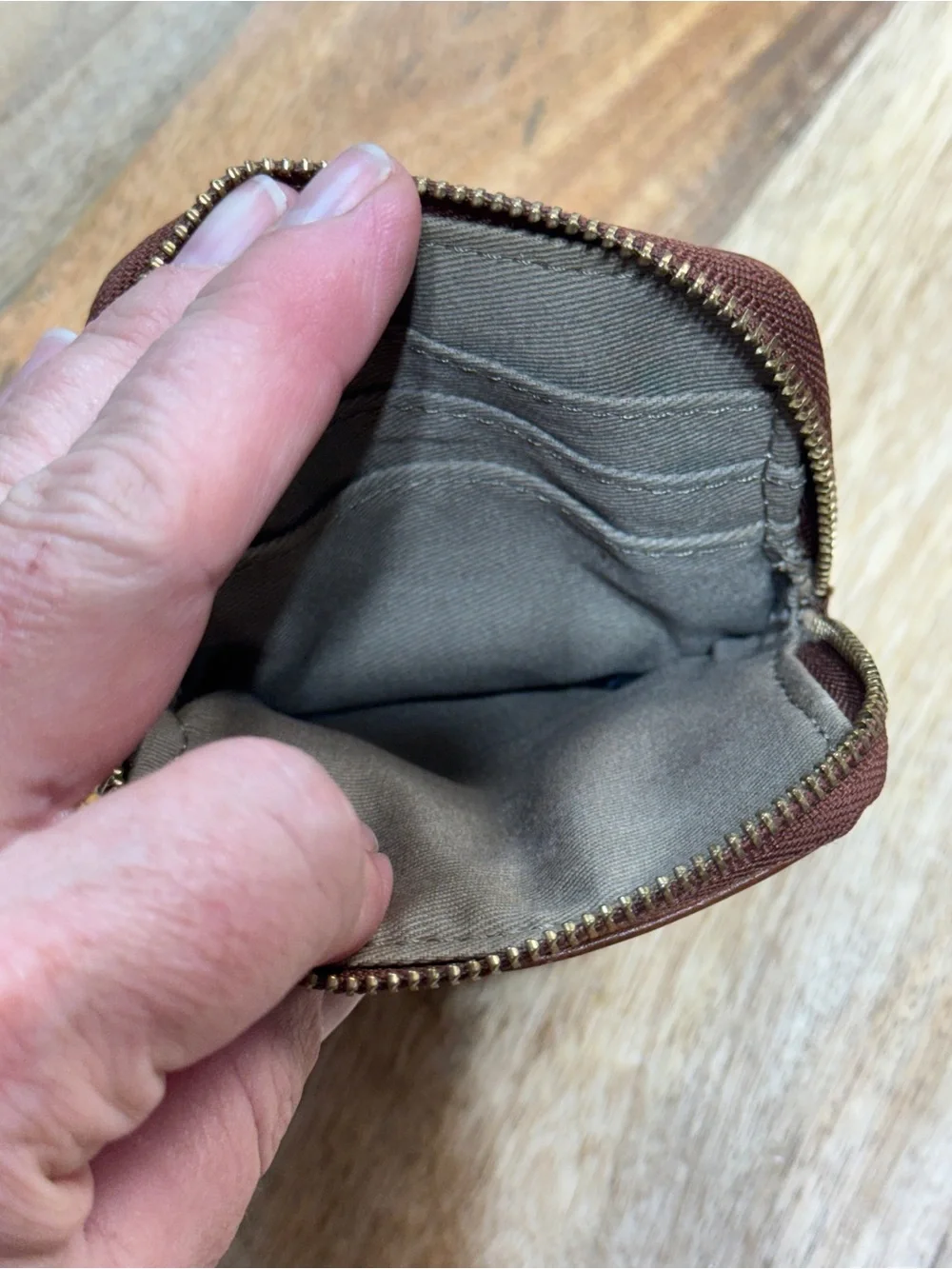 Cigarette Pack Wristlet Fossil Leather Card Wallet  Description:
